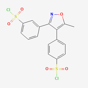 molecular formula C16H11Cl2NO5S2 B1425206 3-(4-(4-(氯磺酰基)苯基)-5-甲基异恶唑-3-基)苯磺酰氯 CAS No. 1373038-63-1
