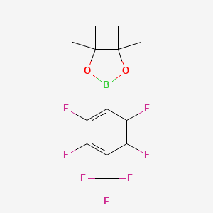 molecular formula C13H12BF7O2 B1425327 4,4,5,5-Tetramethyl-2-(2,3,5,6-tetrafluoro-4-(trifluoromethyl)phenyl)-1,3,2-dioxaborolane CAS No. 1111096-06-0