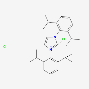 B1429395 2-Chloro-1,3-bis(2,6-diisopropylphenyl)-1H-imidazol-3-ium chloride CAS No. 1228185-09-8