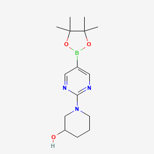molecular formula C15H24BN3O3 B1429426 1-[5-(Tetramethyl-1,3,2-dioxaborolan-2-yl)pyrimidin-2-yl]piperidin-3-ol CAS No. 1355388-42-9