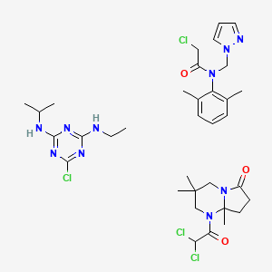 Dicyclonon mixted with metazachlor and atrazine