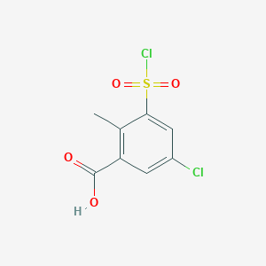 molecular formula C8H6Cl2O4S B1429990 5-氯-3-(氯磺酰基)-2-甲基苯甲酸 CAS No. 1423028-58-3