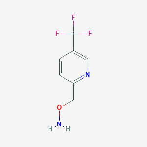 molecular formula C7H7F3N2O B1430698 O-{[5-(trifluoromethyl)pyridin-2-yl]methyl}hydroxylamine CAS No. 1256803-76-5