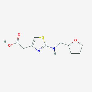 B1432623 2-(2-{[(Oxolan-2-yl)methyl]amino}-1,3-thiazol-4-yl)acetic acid CAS No. 1484149-95-2
