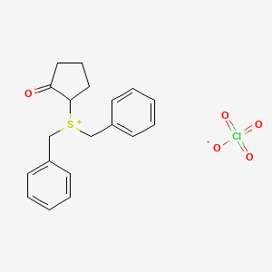 Dibenzyl(2-oxocyclopentyl)sulfanium perchlorate