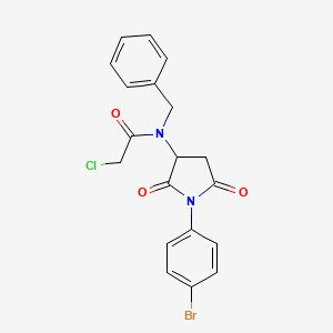 molecular formula C19H16BrClN2O3 B1434102 N-苄基-N-[1-(4-溴苯基)-2,5-二氧代吡咯烷-3-基]-2-氯乙酰胺 CAS No. 1858241-22-1