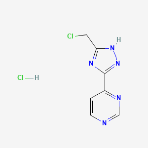 B1434111 4-[5-(chloromethyl)-1H-1,2,4-triazol-3-yl]pyrimidine hydrochloride CAS No. 1803611-65-5
