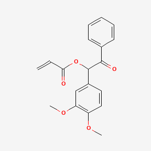 molecular formula C19H18O5 B14344568 1-(3,4-Dimethoxyphenyl)-2-oxo-2-phenylethyl prop-2-enoate CAS No. 92934-15-1