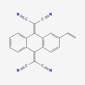 molecular formula C22H10N4 B1434540 2,2'-(2-Vinylanthracene-9,10-diylidene)dimalononitrile CAS No. 1612793-07-3