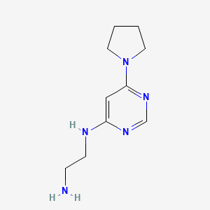 molecular formula C10H17N5 B1434750 N1-(6-(吡咯啉-1-基)嘧啶-4-基)乙烷-1,2-二胺 CAS No. 1706438-89-2