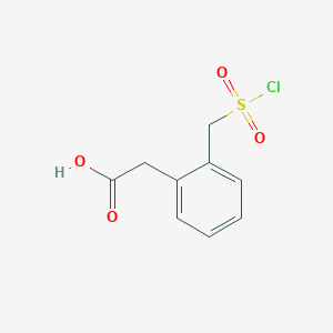 molecular formula C9H9ClO4S B1434835 2-{2-[(Chlorosulfonyl)methyl]phenyl}acetic acid CAS No. 1547458-39-8