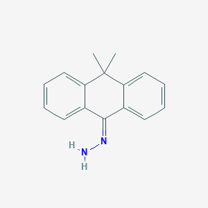 molecular formula C16H16N2 B14357991 (10,10-Dimethylanthracen-9(10H)-ylidene)hydrazine CAS No. 90624-29-6