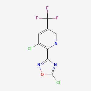 molecular formula C8H2Cl2F3N3O B1436308 5-氯-3-(3-氯-5-(三氟甲基)吡啶-2-基)-1,2,4-噁二唑 CAS No. 1823184-23-1