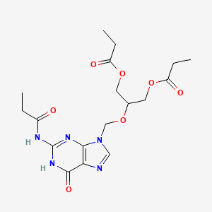molecular formula C18H25N5O7 B1436550 2-(2-(丙酰氨基)-6-氧代-1,6-二氢-9H-嘌呤-9-基)甲氧基)丙烷-1,3-二基二丙酸酯 CAS No. 177216-32-9