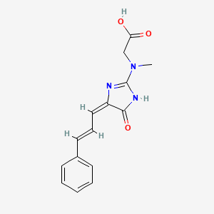 molecular formula C15H15N3O3 B1436604 2-(甲基{5-氧代-4-[(E,2E)-3-苯基-2-丙烯亚基]-4,5-二氢-1H-咪唑-2-基}氨基)乙酸 CAS No. 860611-89-8