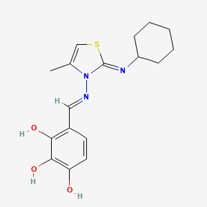 molecular formula C17H21N3O3S B1436723 4-((E)-(((E)-2-(环己亚胺基)-4-甲基噻唑-3(2h)-基)亚胺基)甲基)苯-1,2,3-三醇 CAS No. 509102-00-5