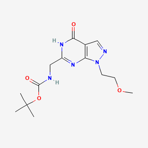 molecular formula C14H21N5O4 B1437738 叔丁基（1-(2-甲氧基乙基)-4-氧代-4,5-二氢-1H-吡唑并[3,4-D]嘧啶-6-基)甲基氨基甲酸酯 CAS No. 1033194-53-4