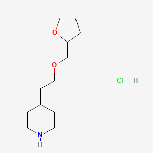molecular formula C12H24ClNO2 B1438153 4-[2-(Tetrahydro-2-furanylmethoxy)ethyl]piperidine hydrochloride CAS No. 1185302-38-8