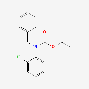 Propan-2-yl benzyl(2-chlorophenyl)carbamate