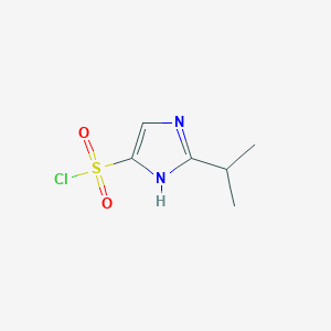 molecular formula C6H9ClN2O2S B1442830 2-(丙烷-2-基)-1H-咪唑-4-磺酰氯 CAS No. 1334000-30-4