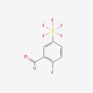 molecular formula C7H4F6OS B1444509 2-氟-5-(五氟硫)苯甲醛 CAS No. 1240257-02-6