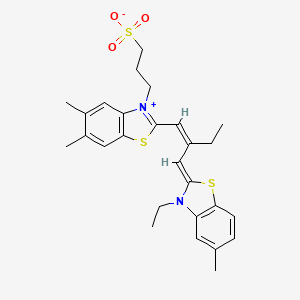 molecular formula C27H32N2O3S3 B14477303 2-(2-((3-Ethyl-5-methylbenzothiazol-2(3H)-ylidene)methyl)but-1-enyl)-5,6-dimethyl-3-(3-sulphonatopropyl)benzothiazolium CAS No. 66096-08-0