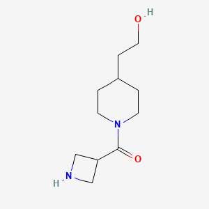 molecular formula C11H20N2O2 B1448652 2-[1-(氮杂环丁烷-3-羰基)哌啶-4-基]乙醇 CAS No. 1879861-44-5