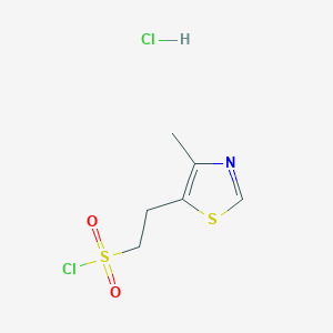 molecular formula C6H9Cl2NO2S2 B1448715 2-(4-Methyl-1,3-thiazol-5-yl)ethane-1-sulfonyl chloride hydrochloride CAS No. 1803593-54-5