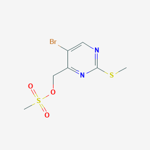 molecular formula C7H9BrN2O3S2 B1449685 (5-溴-2-(甲硫基)嘧啶-4-基)甲基甲磺酸盐 CAS No. 1481616-19-6