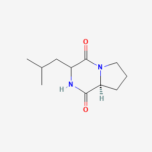 molecular formula C11H18N2O2 B1449995 (8aS)-3-(2-methylpropyl)-2,3,6,7,8,8a-hexahydropyrrolo[1,2-a]pyrazine-1,4-dione CAS No. 32510-93-3