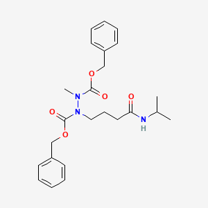 Dibenzyl 1-methyl-2-{4-oxo-4-[(propan-2-yl)amino]butyl}hydrazine-1,2-dicarboxylate