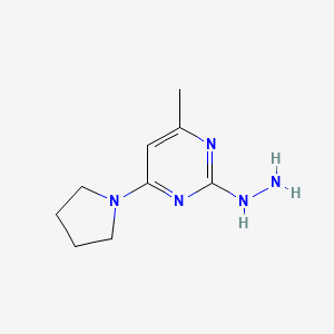 molecular formula C9H15N5 B1450446 2-肼基-4-甲基-6-(吡咯烷-1-基)嘧啶 CAS No. 1499423-07-2