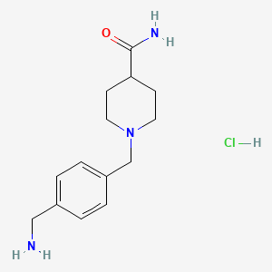 molecular formula C14H22ClN3O B1450750 1-[4-(氨基甲基)苄基]哌啶-4-甲酰胺盐酸盐 CAS No. 2173107-47-4
