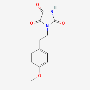 molecular formula C12H12N2O4 B1452130 1-[2-(4-甲氧基苯基)乙基]咪唑烷并-2,4,5-三酮 CAS No. 1094408-14-6