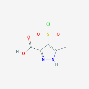 molecular formula C5H5ClN2O4S B1452524 4-(chlorosulfonyl)-5-methyl-1H-pyrazole-3-carboxylic acid CAS No. 1486497-42-0