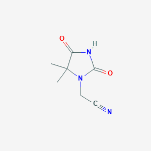 molecular formula C7H9N3O2 B1454176 2-(5,5-Dimethyl-2,4-dioxoimidazolidin-1-yl)acetonitrile CAS No. 1311317-21-1