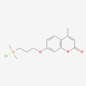 molecular formula C15H19ClO3Si B145448 7-(3-(氯二甲基甲硅烷基)丙氧基)-4-甲基-2H-色烯-2-酮 CAS No. 129119-77-3