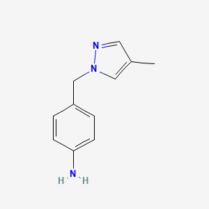molecular formula C11H13N3 B1454586 4-[(4-甲基-1H-吡唑-1-基)甲基]苯胺 CAS No. 1183309-99-0