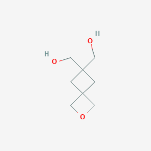 molecular formula C8H14O3 B1456839 2-氧杂螺[3.3]庚烷-6,6-二基二甲醇 CAS No. 24287-84-1