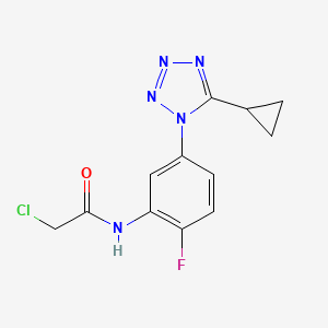 molecular formula C12H11ClFN5O B1457369 2-chloro-N-[5-(5-cyclopropyl-1H-1,2,3,4-tetrazol-1-yl)-2-fluorophenyl]acetamide CAS No. 1394041-32-7