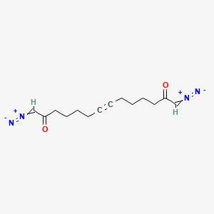 1,14-Bis(diazonio)tetradeca-1,13-dien-7-yne-2,13-bis(olate)