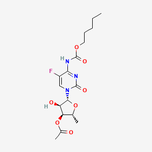 molecular formula C17H24FN3O7 B1460114 [(2R,3S,4R,5R)-5-[5-氟-2-氧代-4-(戊氧羰基氨基)嘧啶-1-基]-4-羟基-2-甲基氧杂环-3-基] 乙酸酯 CAS No. 1262133-70-9