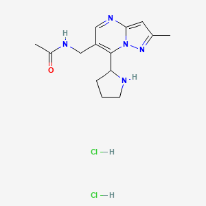 molecular formula C14H21Cl2N5O B1460161 N-[(2-メチル-7-ピロリジン-2-イルピラゾロ[1,5-a]ピリミジン-6-イル)メチル]アセトアミド二塩酸塩 CAS No. 2108705-38-8