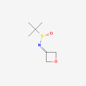 molecular formula C7H13NO2S B1462768 2-甲基-N-(氧杂环-3-亚甲基)丙烷-2-亚磺酰胺 CAS No. 1158098-73-7