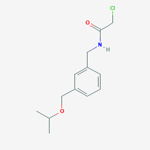 molecular formula C13H18ClNO2 B1463716 2-chloro-N-({3-[(propan-2-yloxy)methyl]phenyl}methyl)acetamide CAS No. 1311314-65-4
