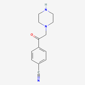 molecular formula C13H15N3O B1464880 4-[2-(Piperazin-1-yl)acetyl]benzonitrile CAS No. 1240565-26-7