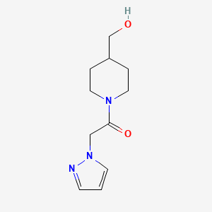 molecular formula C11H17N3O2 B1465662 1-[4-(hydroxymethyl)piperidin-1-yl]-2-(1H-pyrazol-1-yl)ethan-1-one CAS No. 1183273-99-5