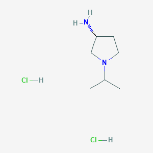 molecular formula C7H18Cl2N2 B1465914 (3R)-1-(丙-2-基)吡咯烷-3-胺二盐酸盐 CAS No. 1201013-61-7