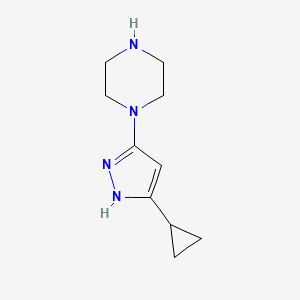 molecular formula C10H16N4 B1468707 1-(3-cyclopropyl-1H-pyrazol-5-yl)piperazine CAS No. 2166702-15-2
