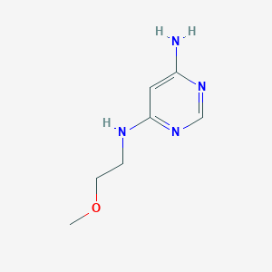 molecular formula C7H12N4O B1469968 4-N-(2-methoxyethyl)pyrimidine-4,6-diamine CAS No. 1488683-50-6